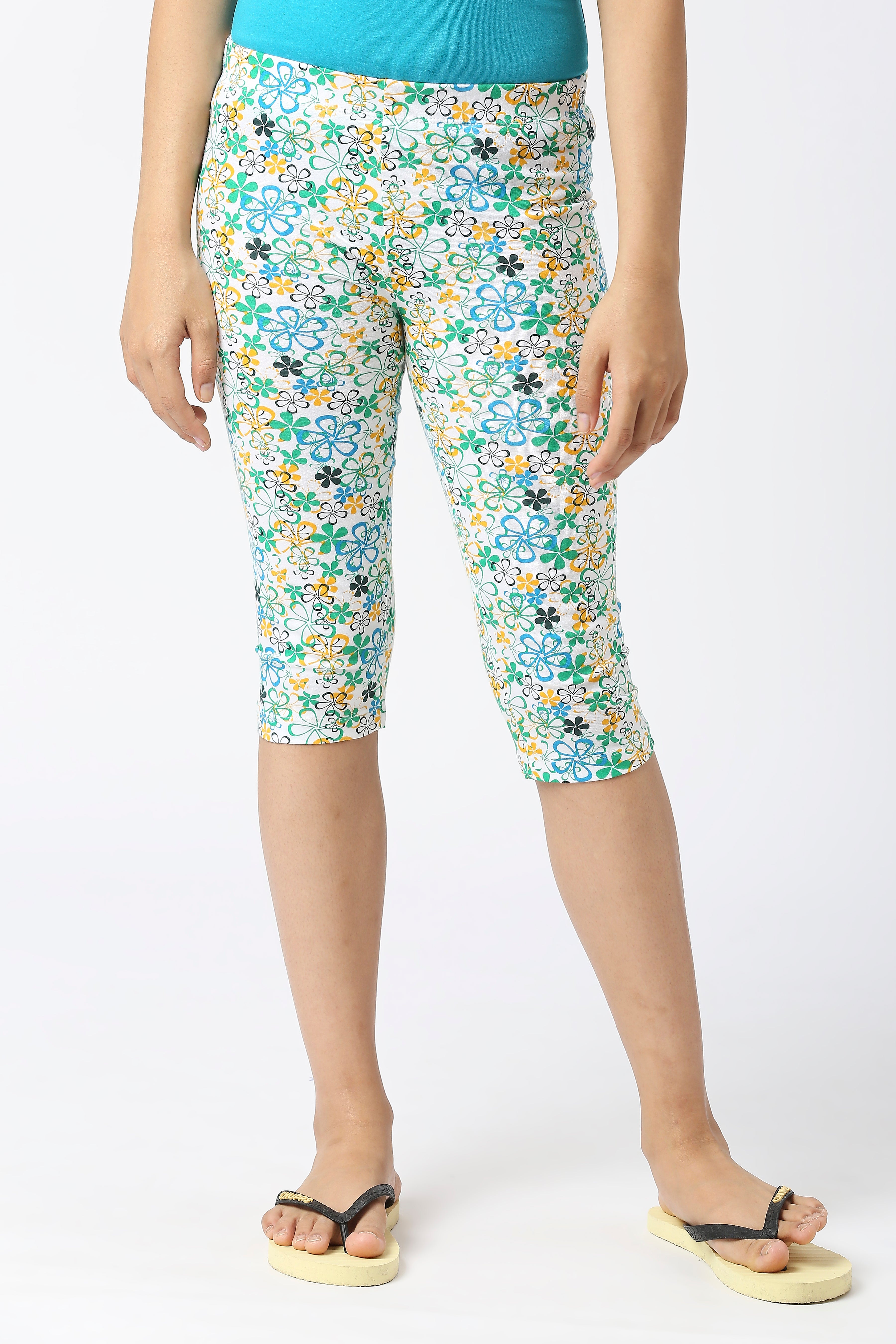 SINI MINI Trendy Girls All Over Printed Capri (Pack of 1)